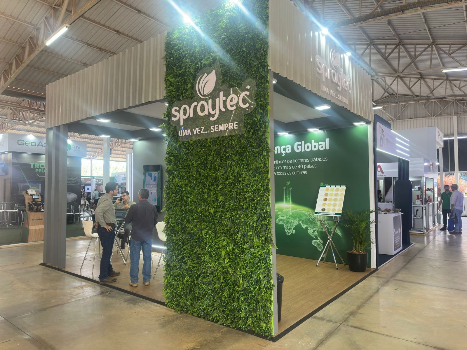 Spraytec Spraytec apresenta linha de fertilizantes para o agroSpraytec apresenta ...